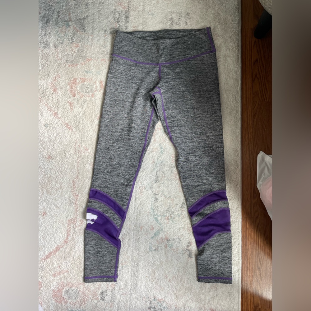 Kansas State University branded cropped leggings
